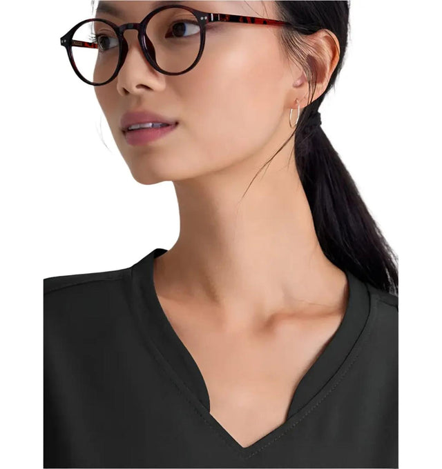 Grey's Anatomy™ Evolve by Barco Sway 1-Pocket Banded V-Neck Scrub Top-Extra LG-Black