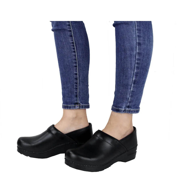 Sanita Pro. Cabrio Women's Black Blue Brown Grey Bordeaux Medical Clog -ls view